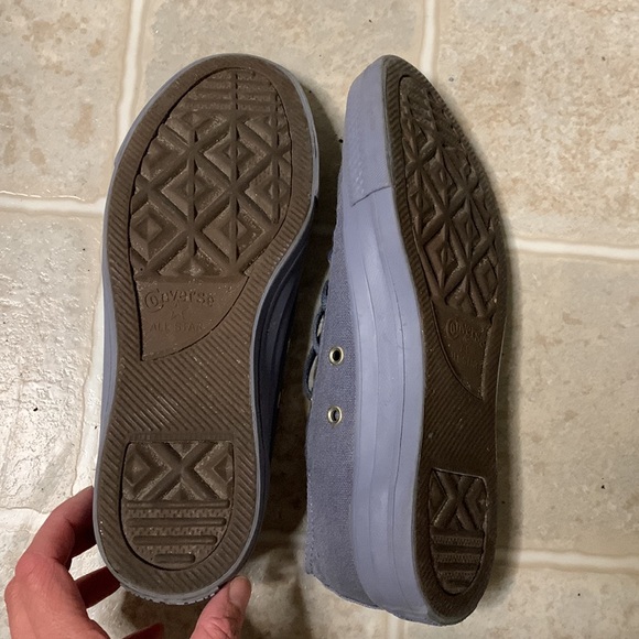 Converse shoes - Picture 6 of 6